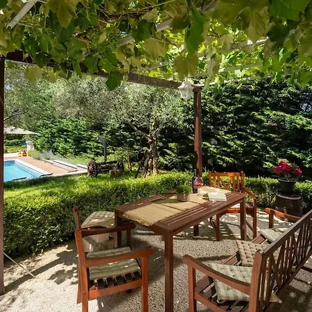 Casa Fragola By Briskva