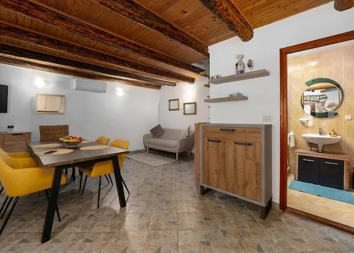 Casa Fragola By Briskva *