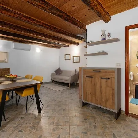 Casa Fragola By Briskva *