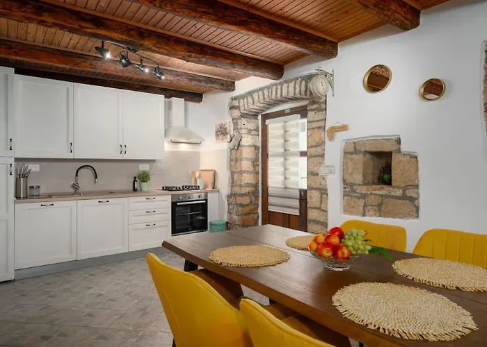 Casa Fragola By Briskva *